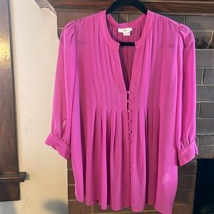 Joie fuchsia blouse w/ button down pleating details
